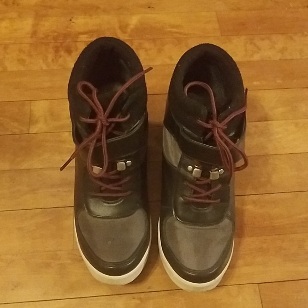 Lacoste wedges casual sneakers